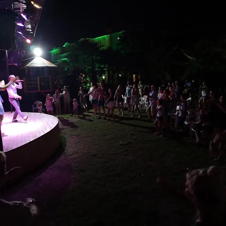 Castle Park فندق بيلديبي